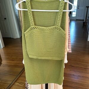 Rachel Zoe 💚🌱🪲👒two piece green knit skirt and top. Size S